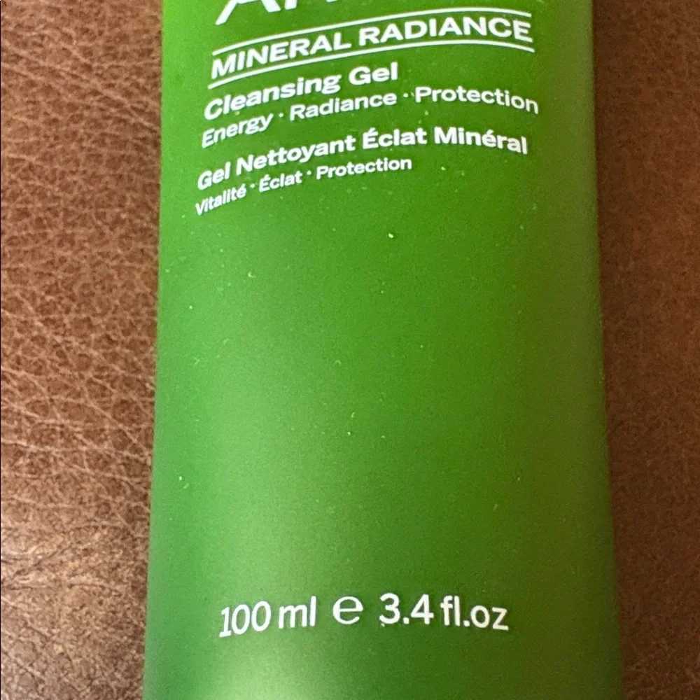 AHAVA Mineral‎ Radiance Cleansing Gel — Green